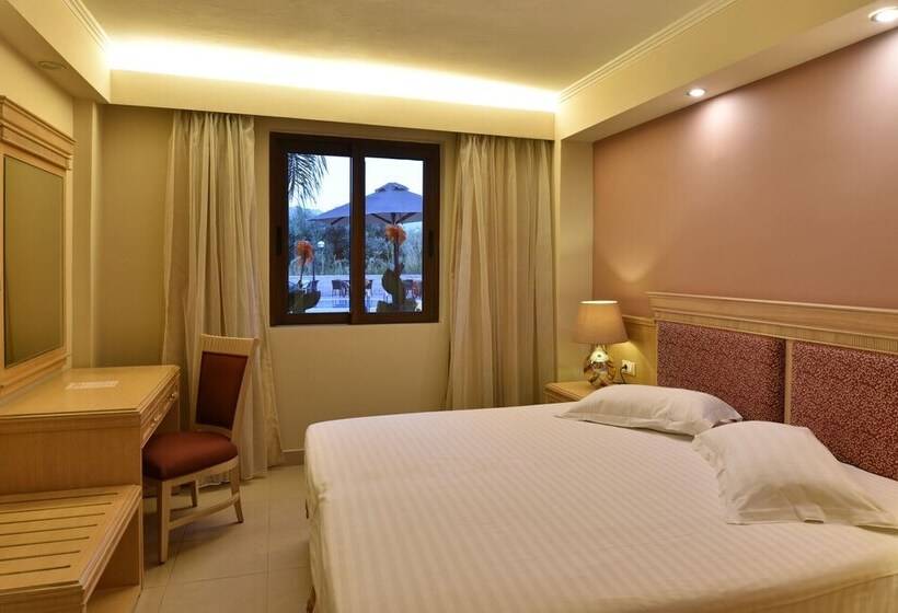 Апартаменты 1 Спальня Вид на Бассейн, Okeanis Golden Resort
