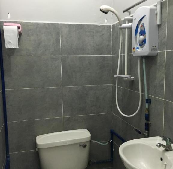 Кровать в Общей Комнате, Ranau Backpackers Hostel