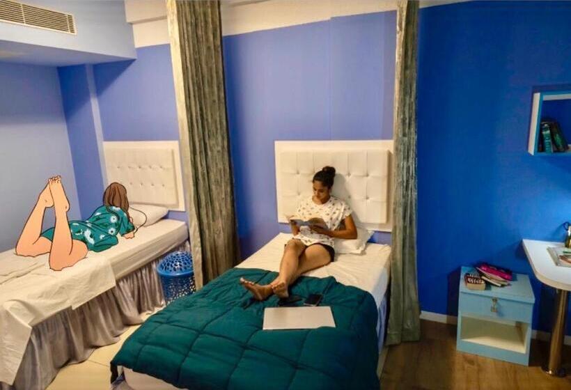 Номер Deluxe, Niasha Youth Hostel