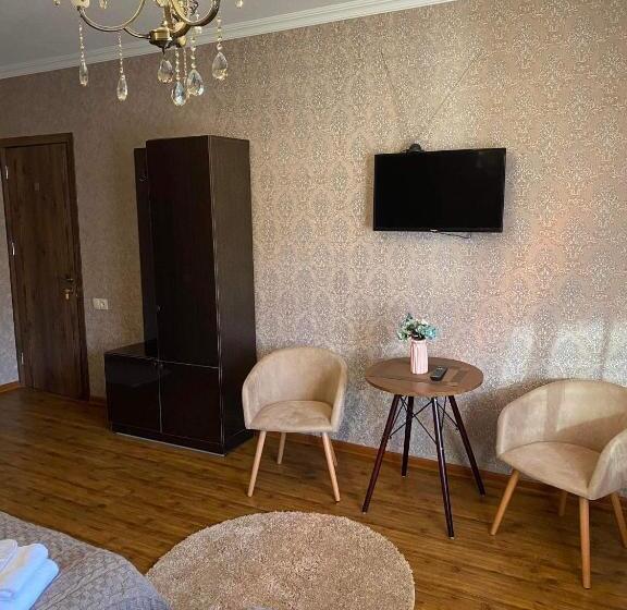 シングルデラックスルーム, Golden Star Kazbegi