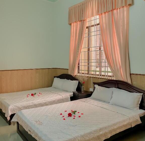 اتاق استاندارد سه تخته با چشم‌انداز, Lime Hostel   Ninh Kieu Center