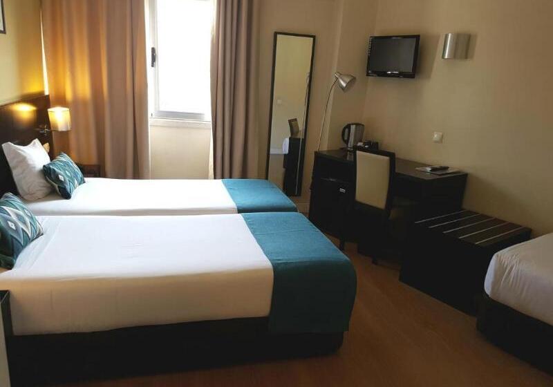 Standard Triple Room, Lisbon City Hotel By City Hotels