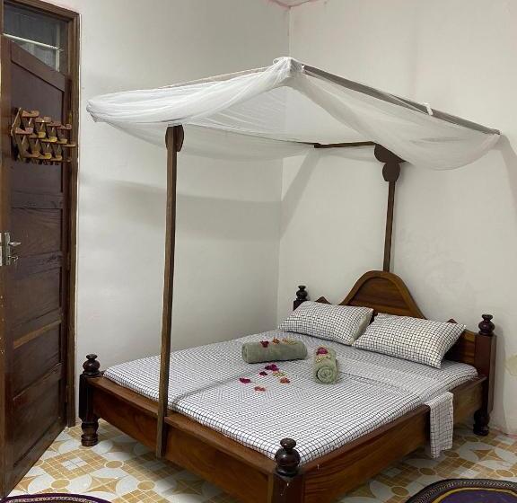 اتاق اکونومی, Sanaa Hostel