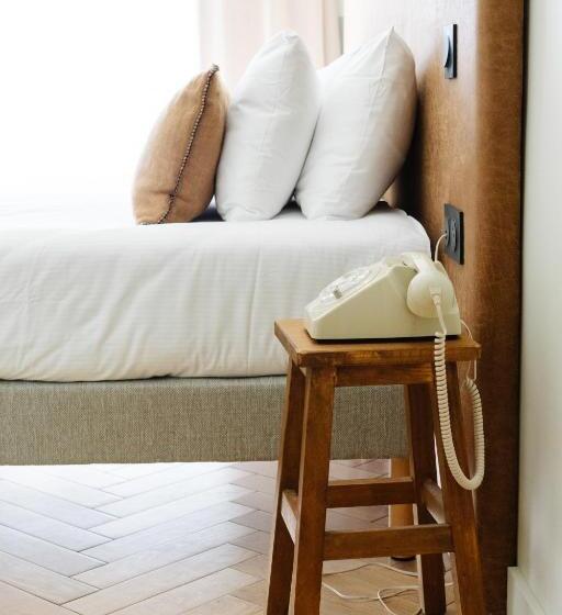 Номер Deluxe Вид на Озеро, Hôtel Le Mouton Bleu