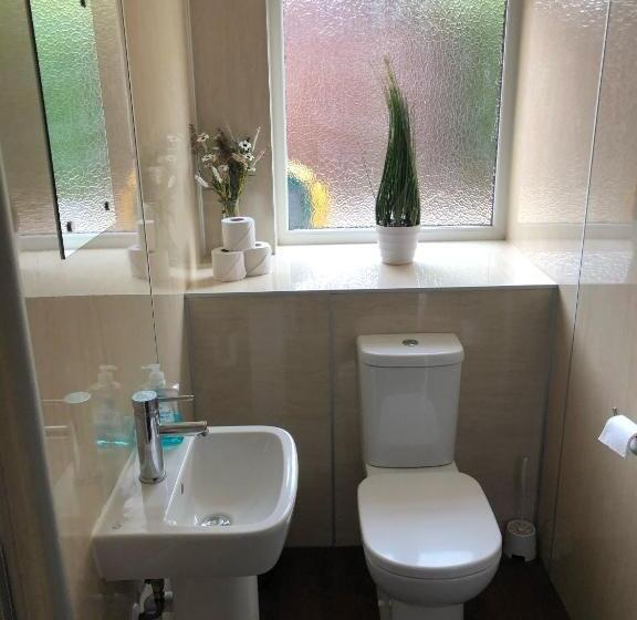 اتاق استاندارد با سرویس بهداشتی مشترک, Rossal House Apartments, Inverness, Highlands