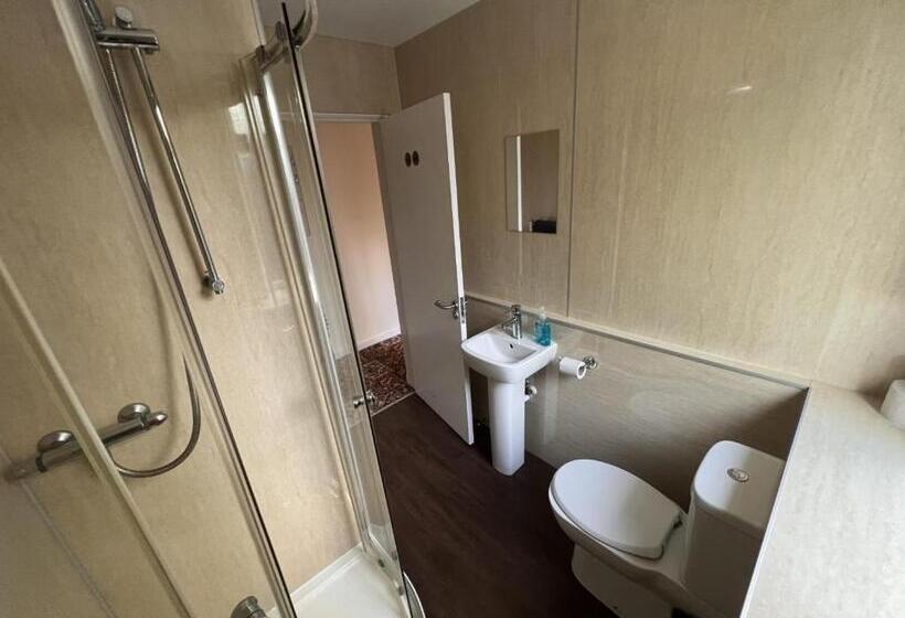 اتاق استاندارد یک تخته با سرویس بهداشتی مشترک, Rossal House Apartments, Inverness, Highlands