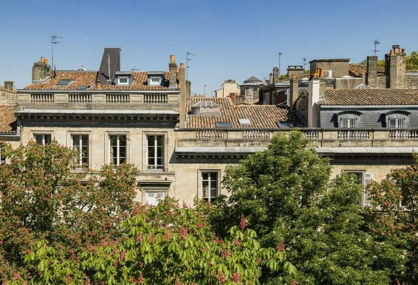 Номер Стандарт в Мансарде, Villas Foch Boutique Hotel & Spa Bordeaux