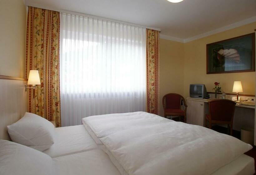 Номер Стандарт Трехместный, Gasthof Landhotel Metzgerei Zum Stern