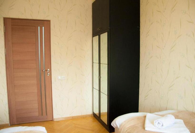 Номер Стандарт, Azhdahak B&b In Geghashen , Abovyan