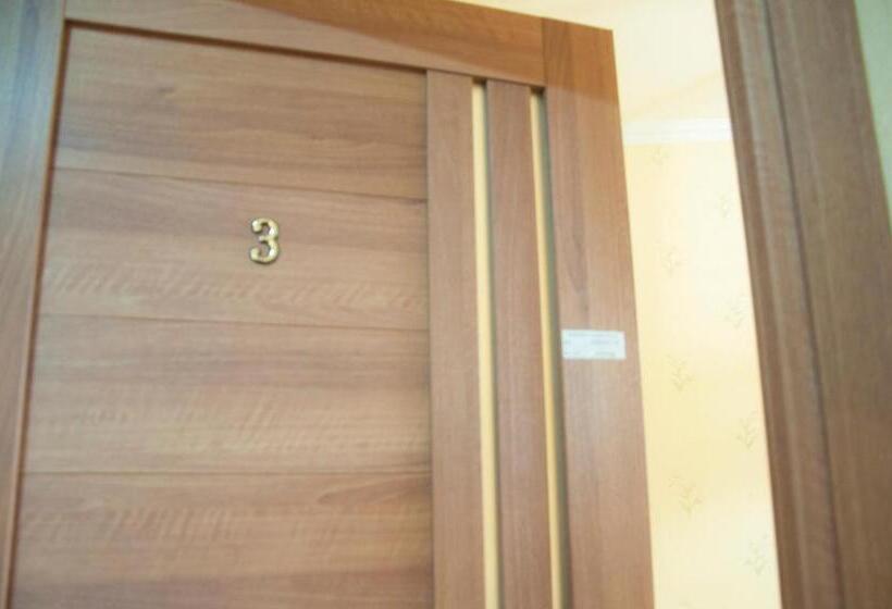Номер Стандарт Трехместный, Azhdahak B&b In Geghashen , Abovyan