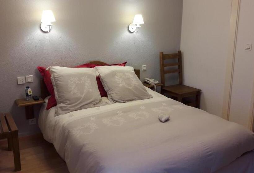 Номер Стандарт, L Auberge Des 3 Ponts