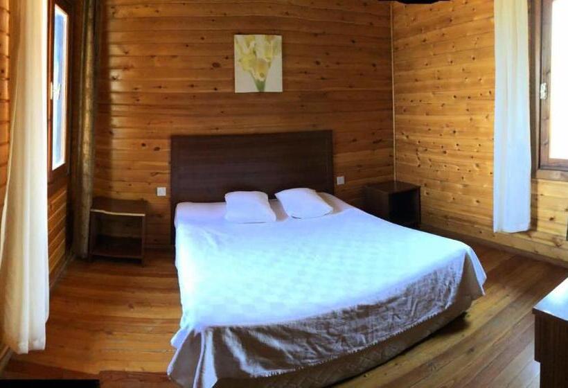 标准平房, Zambak Holiday Village