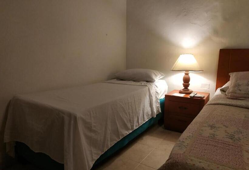 3 Bett Superior Zimmer, Casa India Catalina