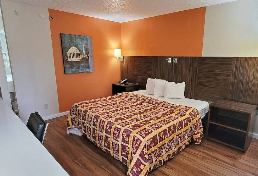 Номер Deluxe Адаптированный для Инвалидов, Studios & Suites 4 Less Charlotte