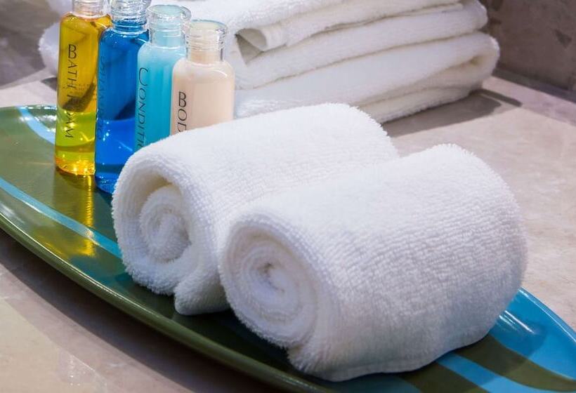 Люкс, Studios & Suites 4 Less Charlotte