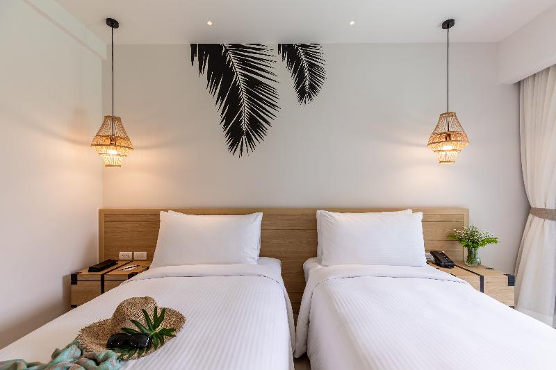 اتاق لوکس, Outrigger Surin Beach Resort Sha Extra Plus