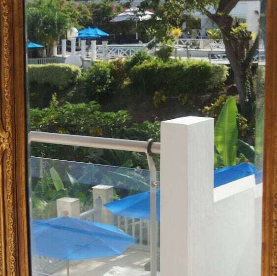 سوییت با چشم‌انداز دریا, Bacolet Beach Club