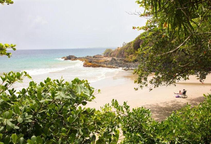 سوییت با چشم‌انداز دریا, Bacolet Beach Club
