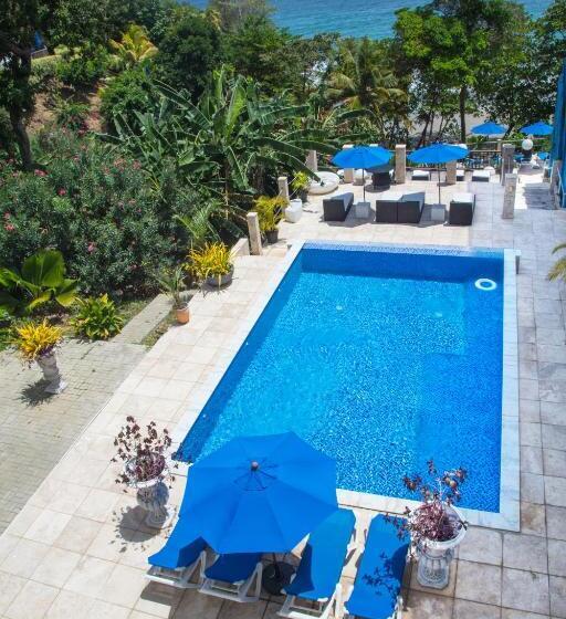 سوییت با چشم‌انداز باغ, Bacolet Beach Club