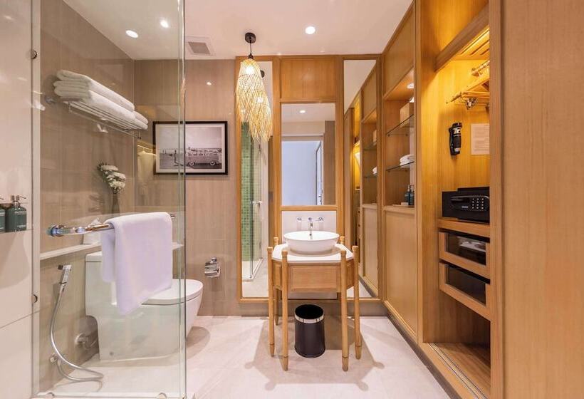 اتاق لوکس, Outrigger Surin Beach Resort Sha Extra Plus
