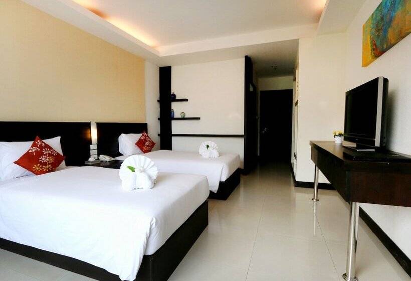 Quarto Superior, Baron Beach