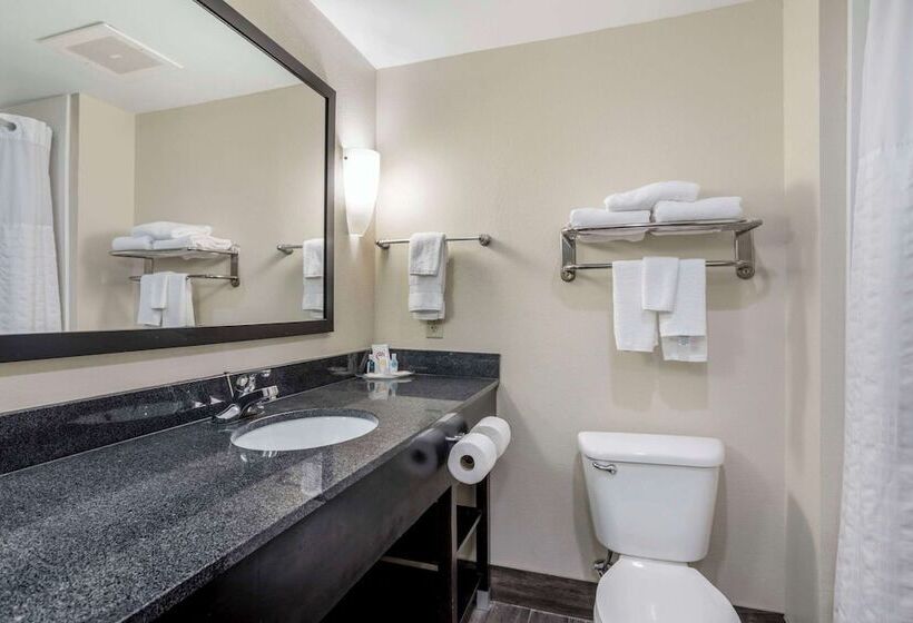 סוויטה, Comfort Suites East