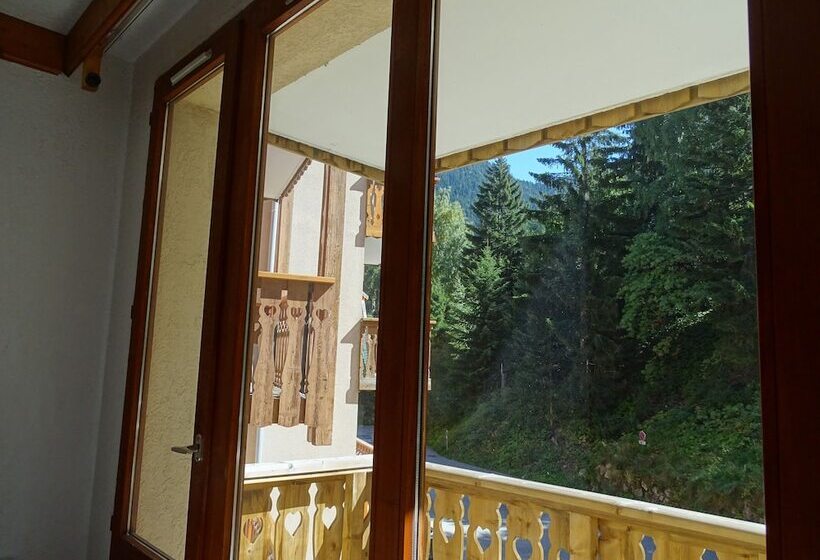 اتاق استاندارد سه نفره, Le Valfrejus