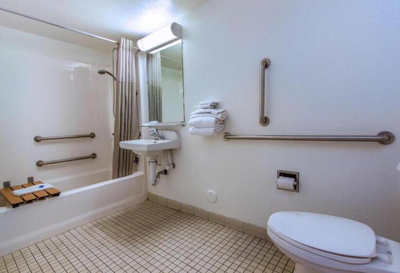Номер Стандарт Адаптированный для Инвалидов, Motel 6 Phoenix, Az  Airport  24th Street