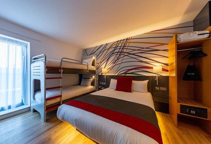 家庭间, Sleeperz Hotel Cardiff