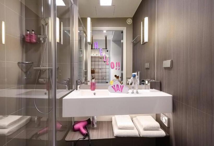 Номер Стандарт, Moxy Stuttgart Feuerbach