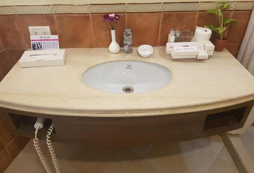 高级江景房, The Crown Goa