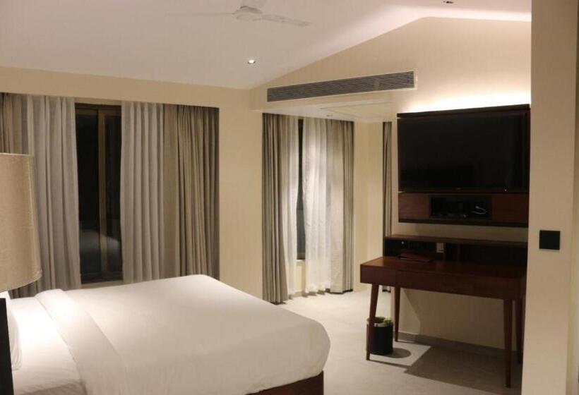 高级客房, The Crown Goa