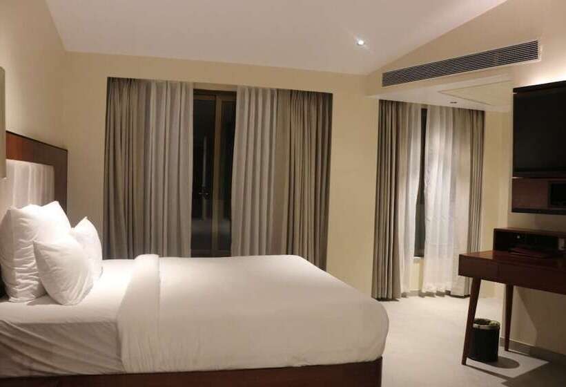 高级客房, The Crown Goa