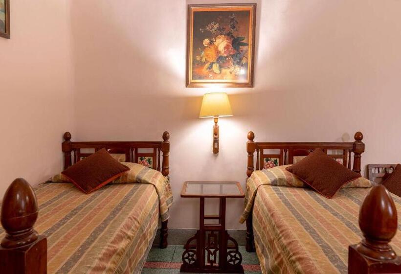 اتاق لوکس, Karni Bhawan Heritage Hotel Jodhpur