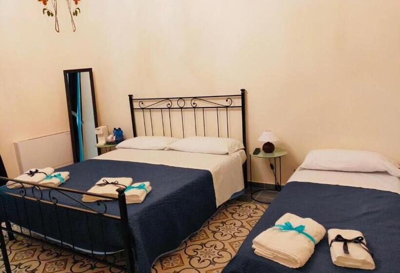 اتاق لوکس با تخت بزرگ, Domus Aurea