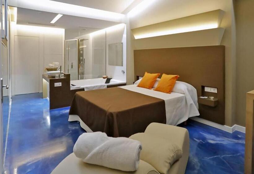 Люкс, Motel Latino