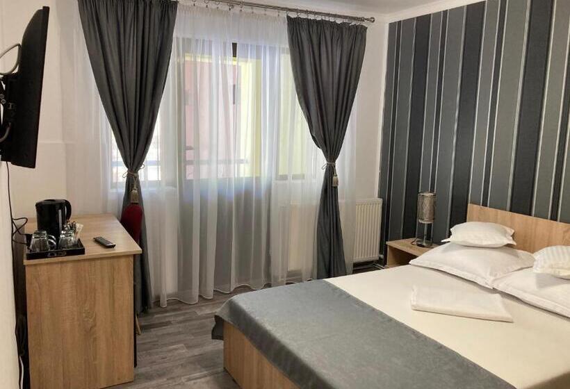 اتاق لوکس با بالکن, Casa Adriana