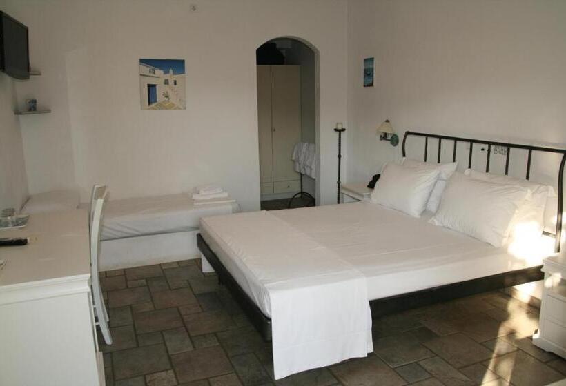 带花园景观的标准三人间, Alexandros Hotel