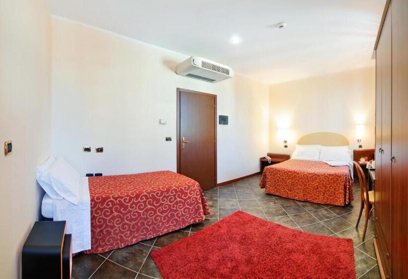 Номер Стандарт Трехместный, Antico Albergo Madonna