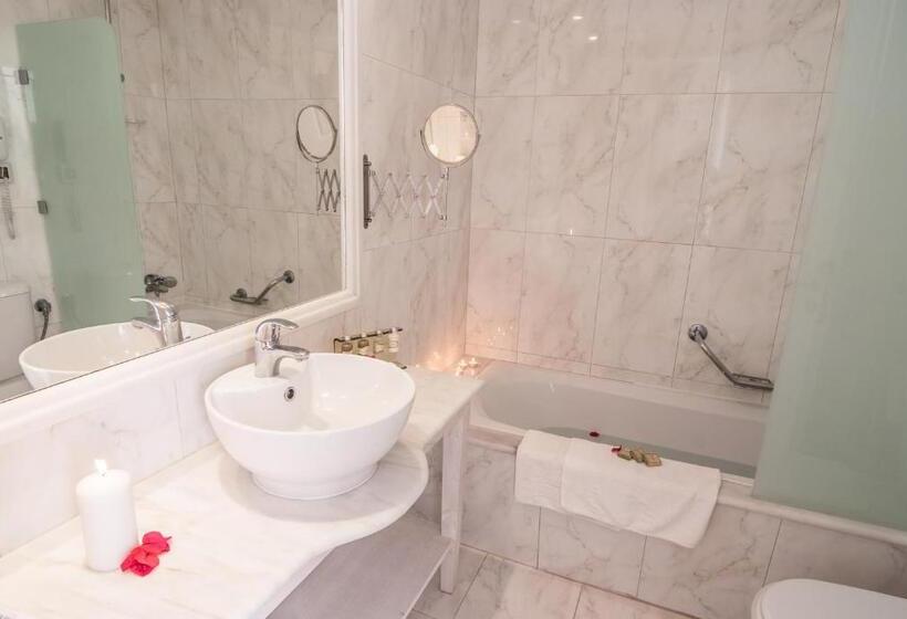 اتاق استاندارد با چشم‌انداز دریا, Gerakas Belvedere Hotel & Luxury Suites