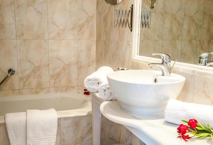 آپارتمان 1 خوابه با چشم‌انداز باغ, Gerakas Belvedere Hotel & Luxury Suites