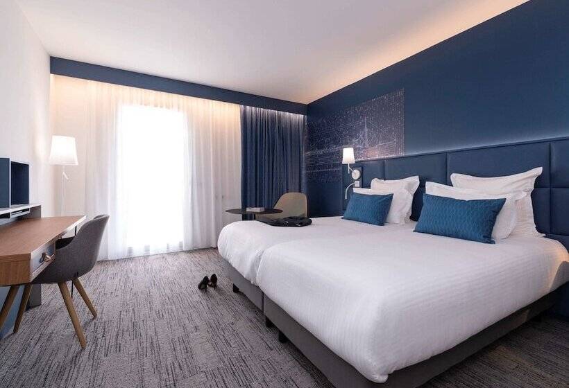 Номер Стандарт, Mercure Toulon La Seynesurmer