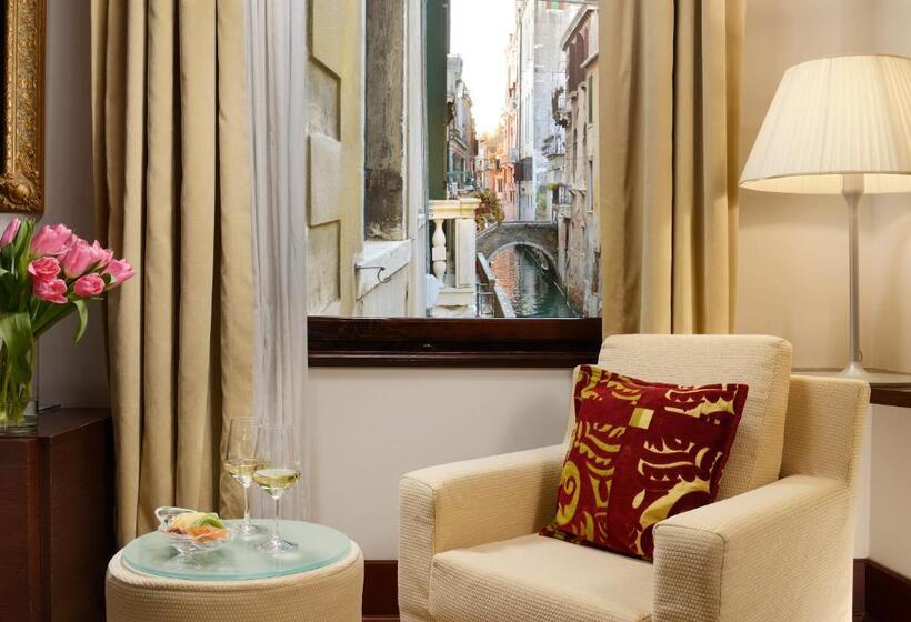 مشاهده کانال اتاق دلوکس, Palazzo Giovanelli E Gran Canal