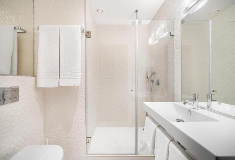 Номер Стандарт, Moov Hotel Oeiras