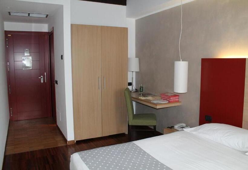 غرفة قياسية لذوى الاحتياجات الخاصة, Cascina Scova Resort