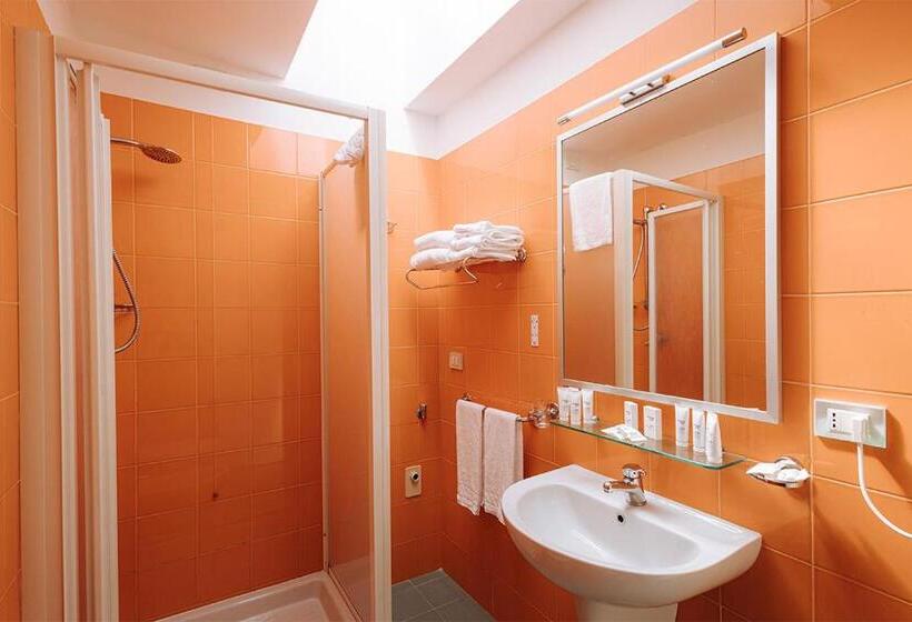 Номер Стандарт, Nicolaus Club Magna Grecia