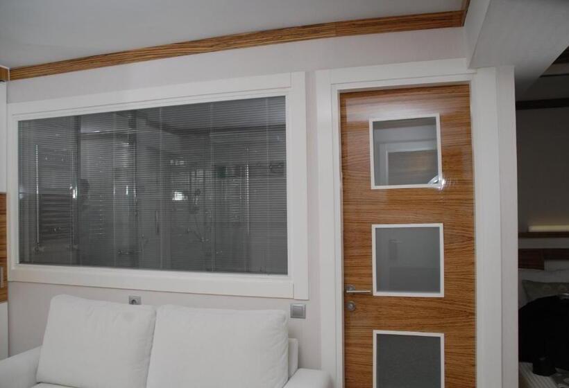 سوییت اجرایی, Oglakcioglu Park Boutique
