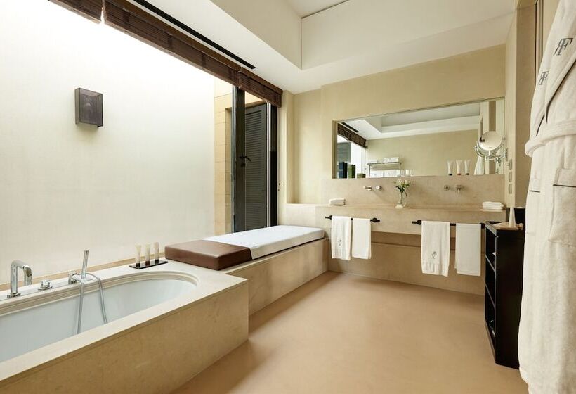Люкс с Бассейном, Verdura Resort