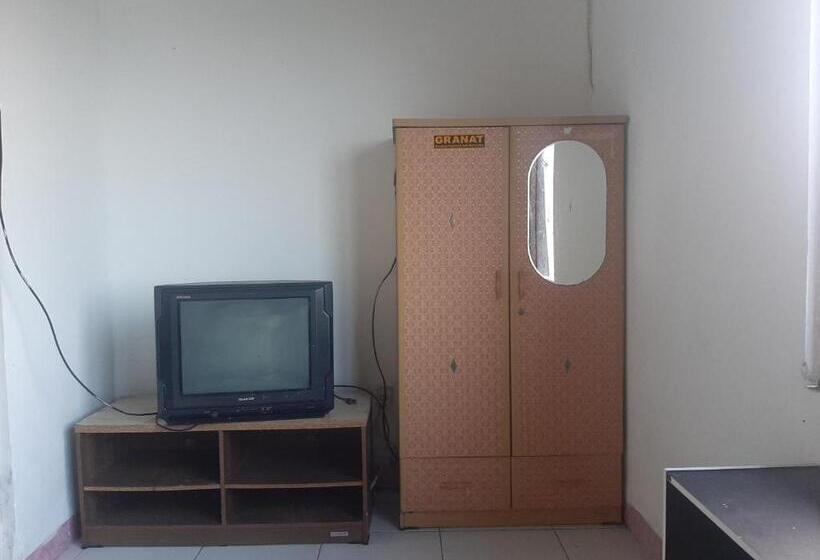 اتاق استاندارد, Spot On 90535 Cimanuk Pavilion