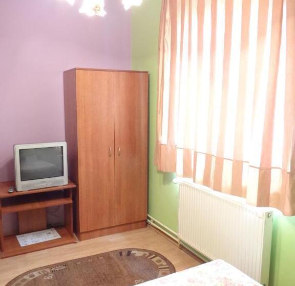 اتاق استاندارد یک نفره, Naša Tvrđava Guest Accommodation